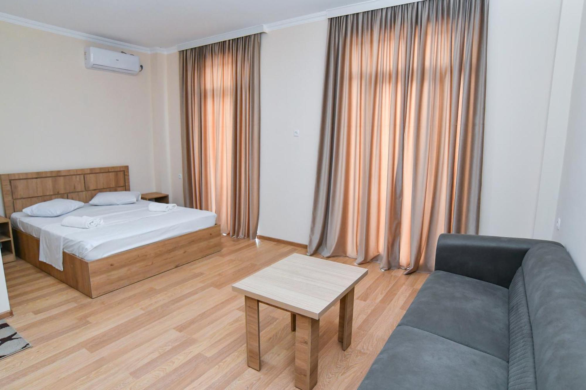 Just Inn Koetaisi Buitenkant foto