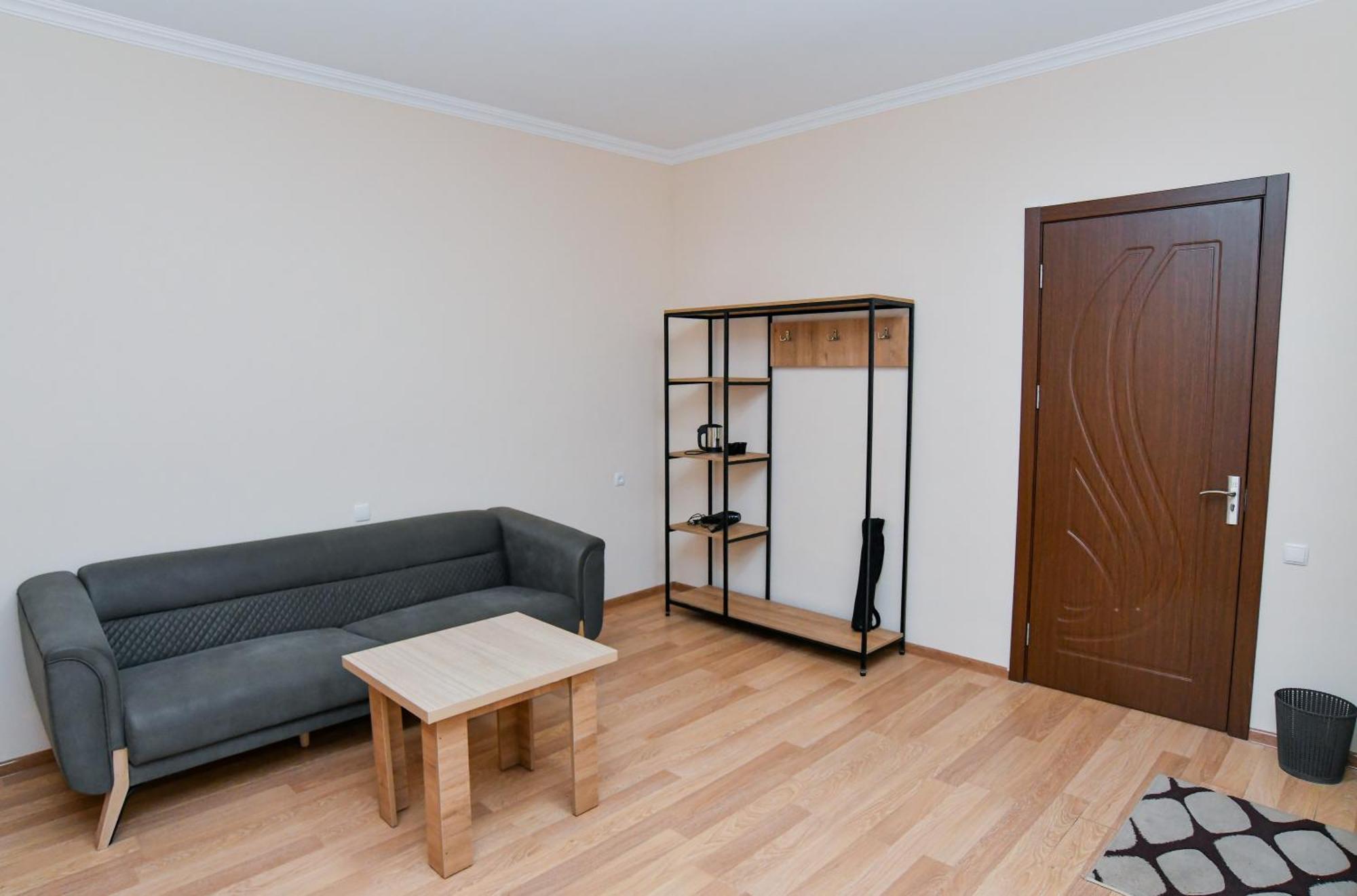 Just Inn Koetaisi Buitenkant foto